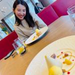 SNSは他の女子レーサーとの写真が多め