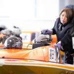 ボートの準備を行う高田ひかる