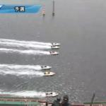 レースはスロー艇の好スタートで開始