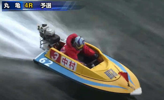 1着で駆け抜けていった中村桃佳