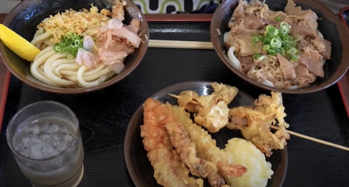 セルフうどん麵太郎のうどんと天ぷら