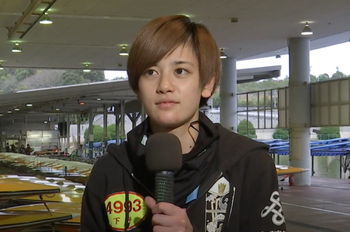 インタビューを受ける下野京香