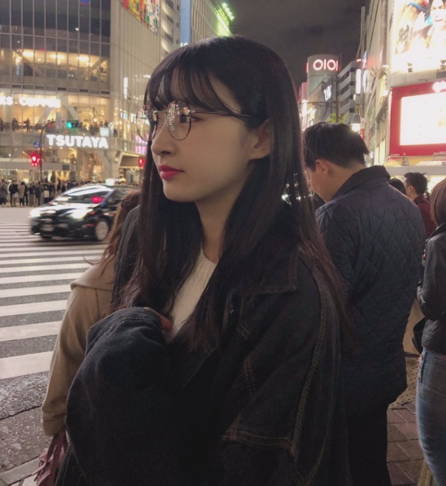 仕事終わりのオフショットの松本日向