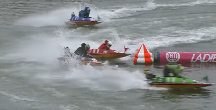 前年度の優勝戦の様子