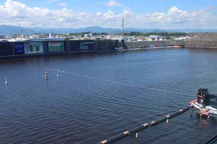 夏・冬は風が強いボートレース津